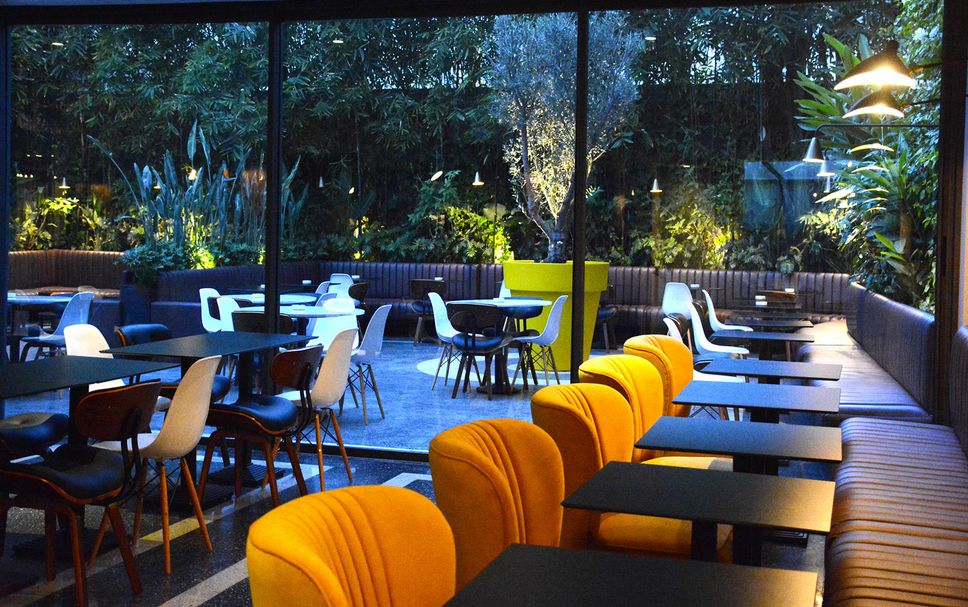 Restaurant Photo