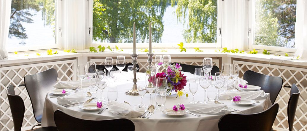 Banquet hall