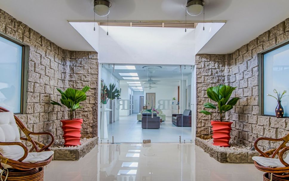 Hotel Entrance Photo