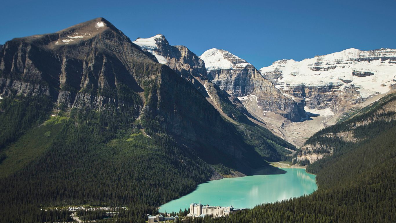 Fairmont Chateau Lake Louise, Lake Louise | HotelsCombined