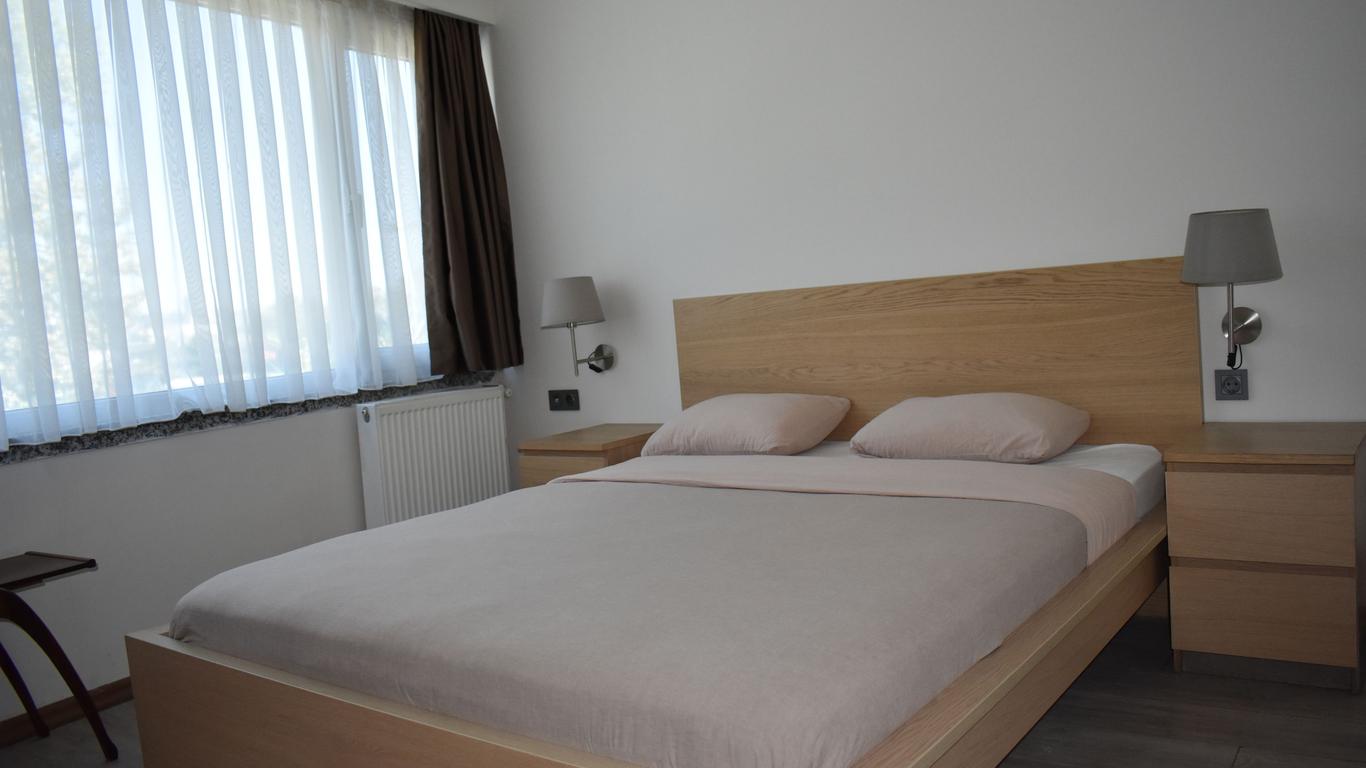 Alyaman Apartments