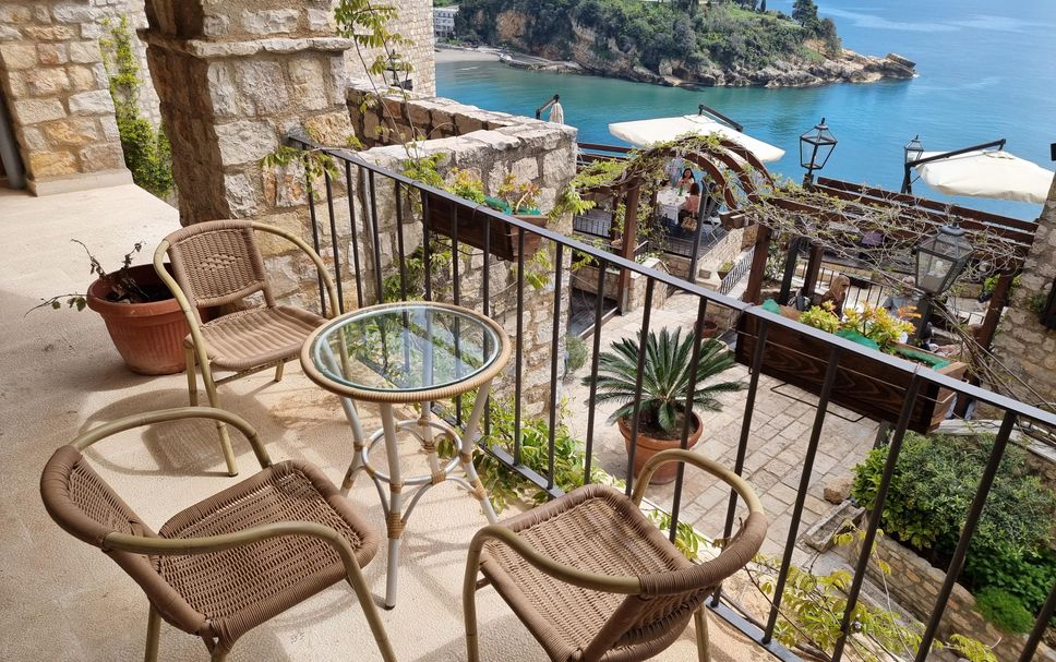 Balcony Photo