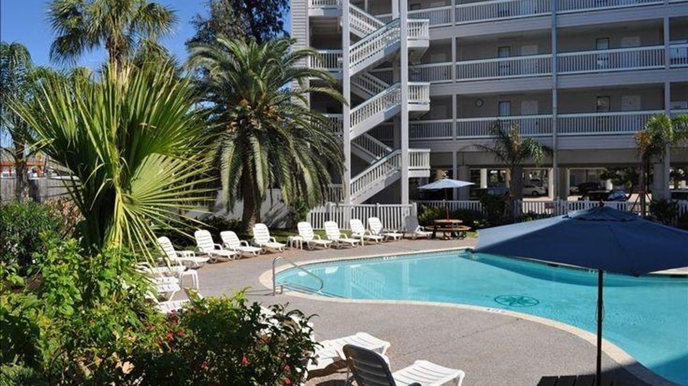 Casa Del Mar #145: Gulf View, 2 Community Pools. Free Activities!