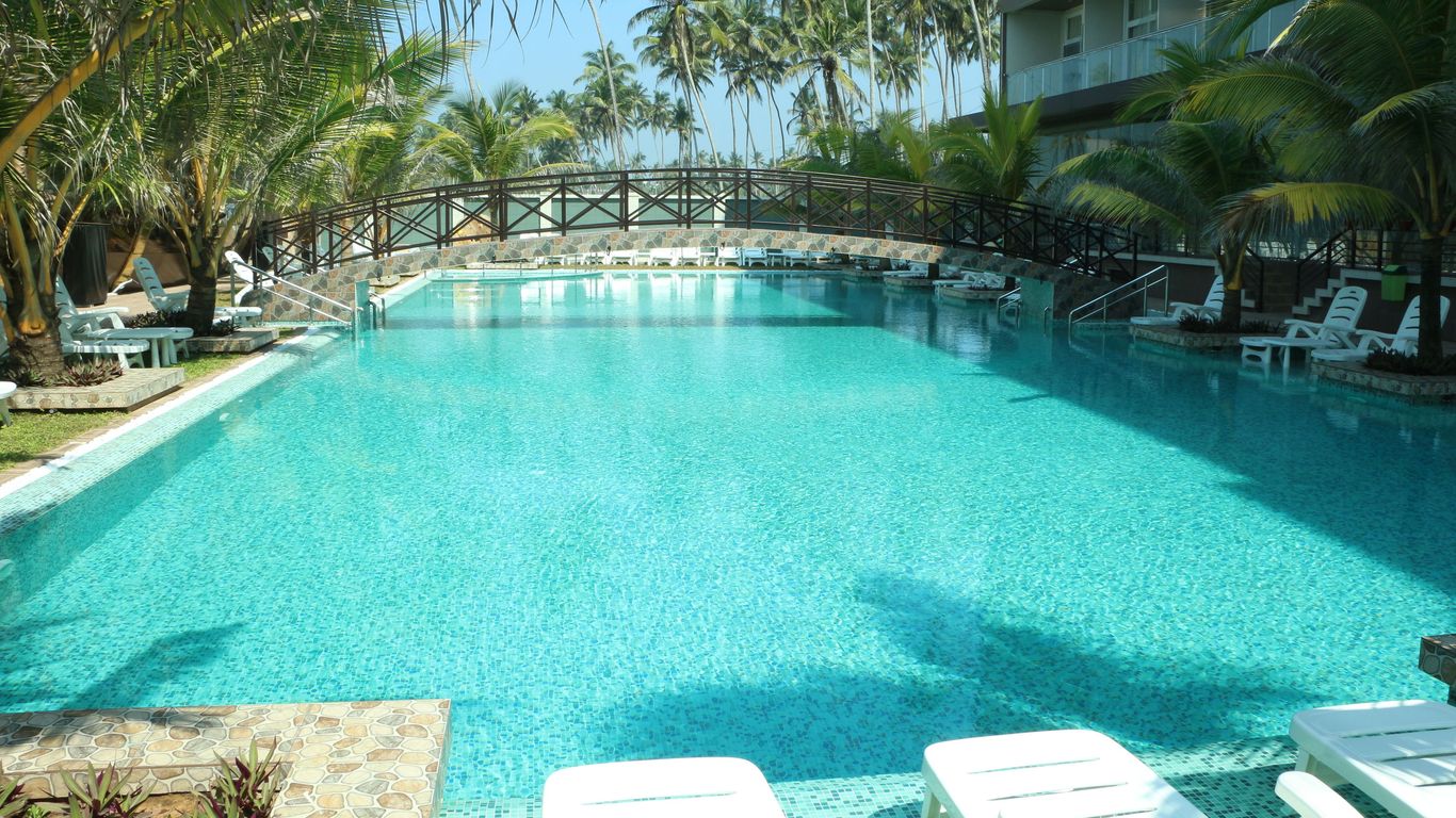 Ocean Queen Inn Ocean Queen Hotel, Wadduwa | HotelsCombined