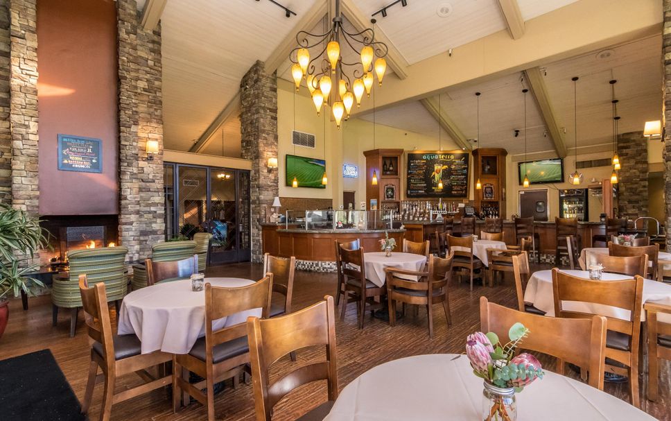 Dining room Photo