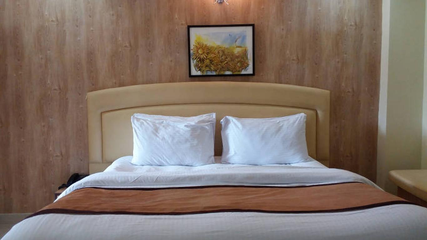 Kandy Plr Hotels