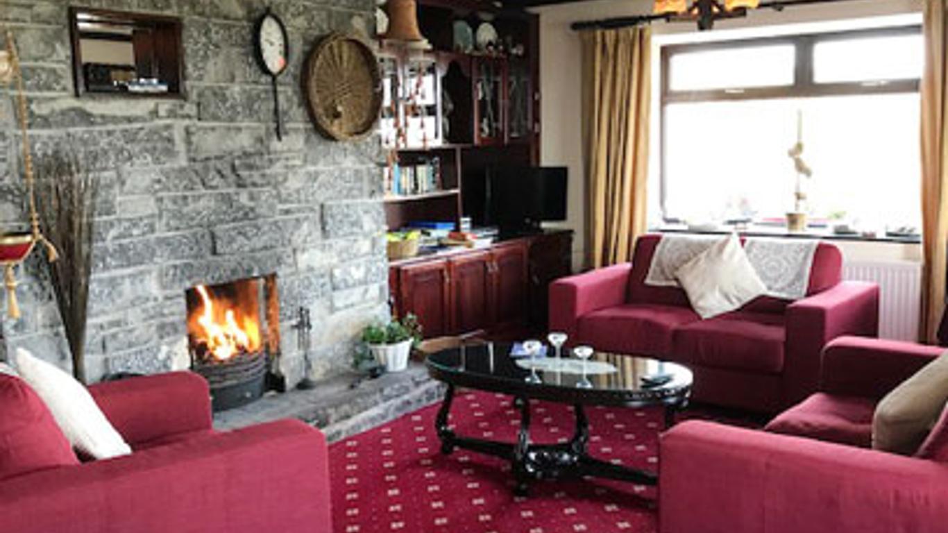 Ard Einne House