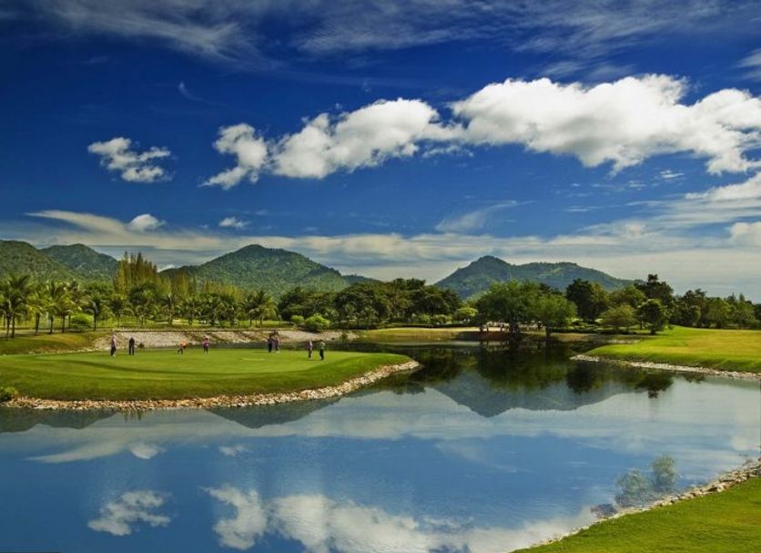 Golf course Photo