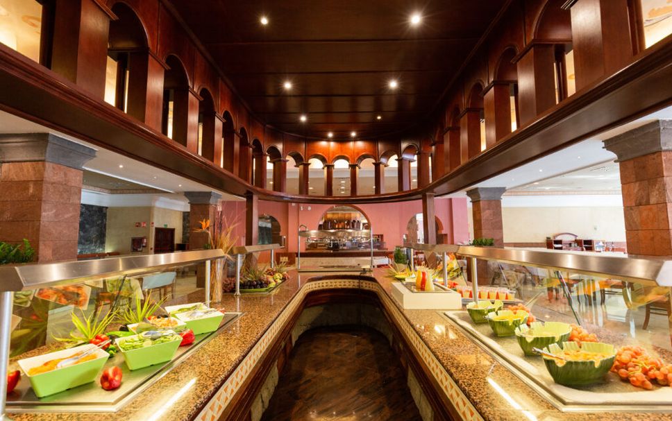 Buffet Photo