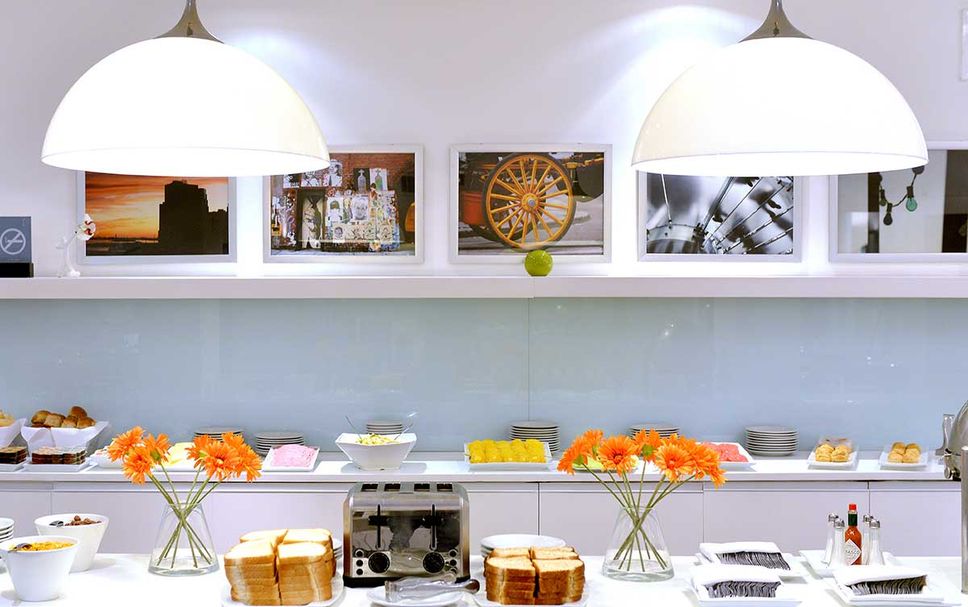 Buffet Photo